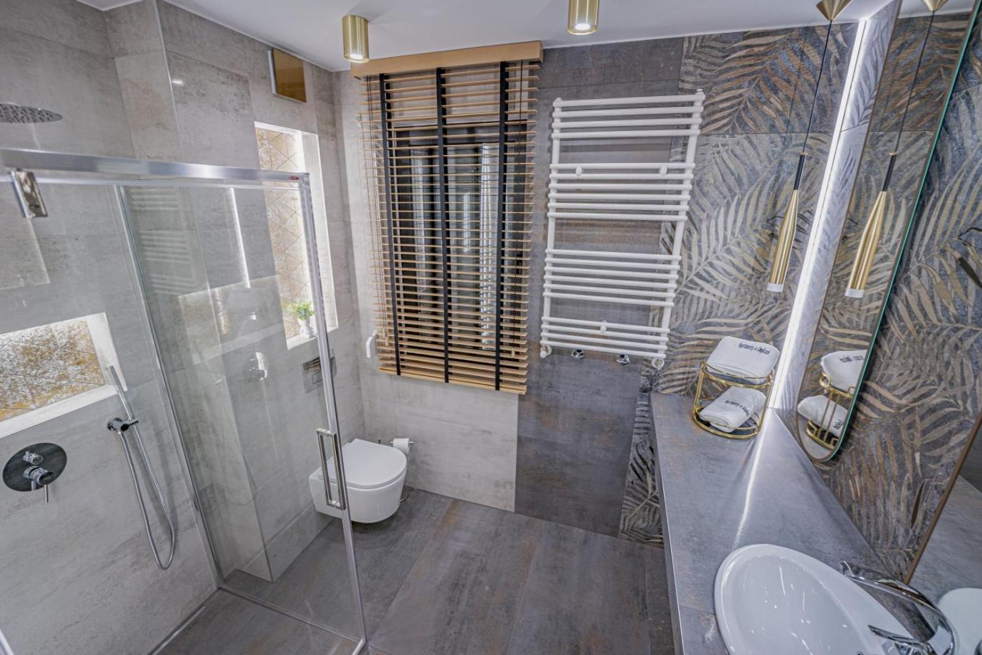 Apartament W Cieplicach Platinium Еленя-Гура Экстерьер фото